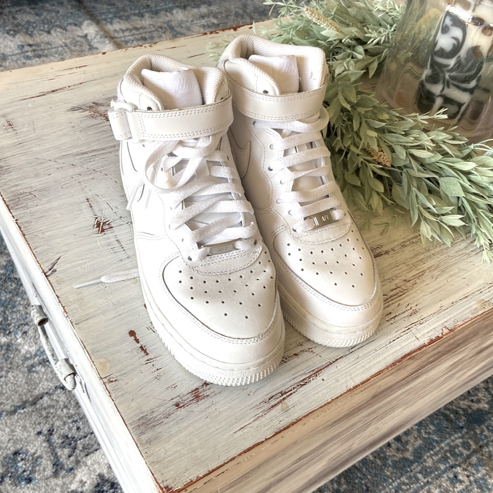 Nike Air Force 1